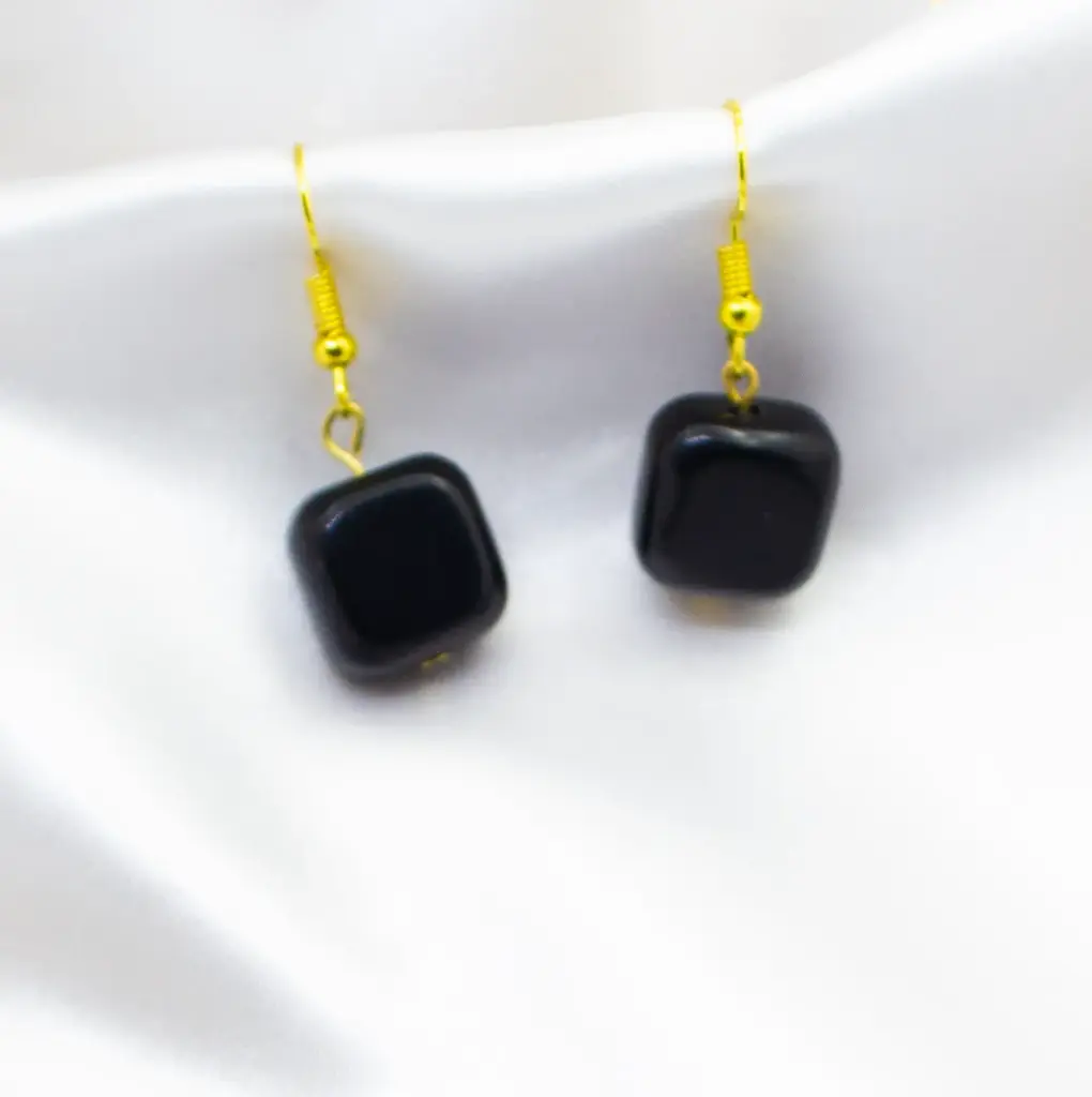 Square stone beads earrings (code 237)