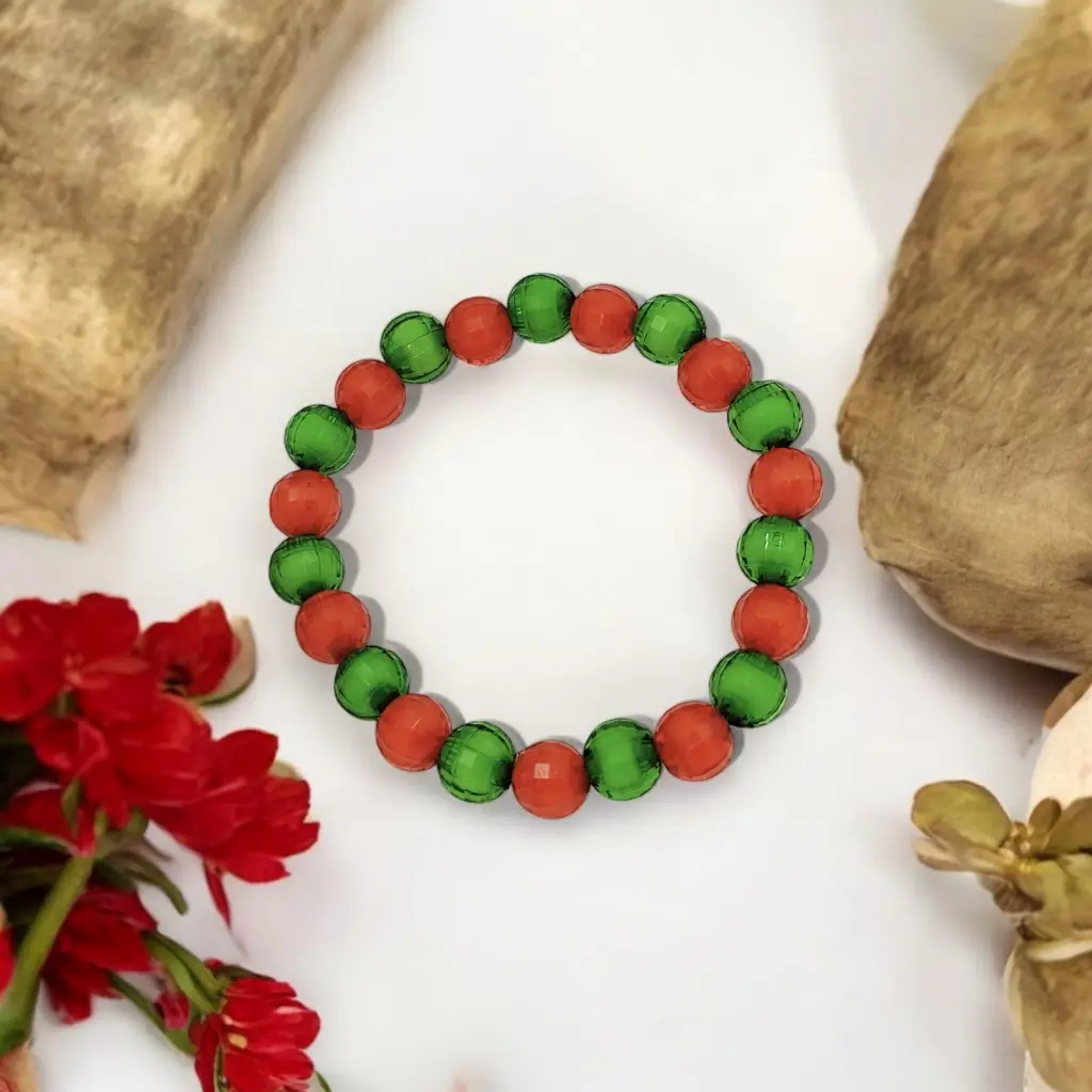 Stretchable bracelet red & green (code 205)