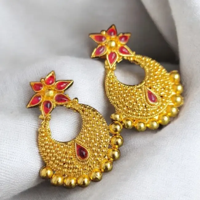 Premium pair Traditional earrings (code 126)