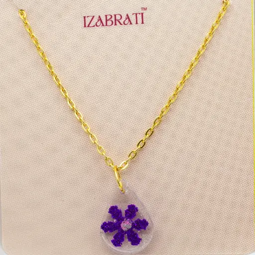 Anti-tarnish chain with resin locket (code 229)