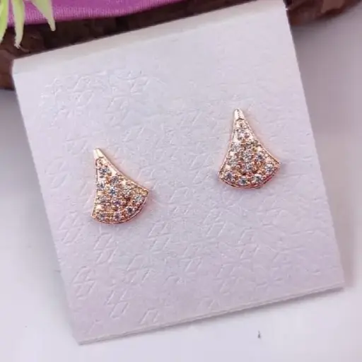 American Diamond stud (code 118)