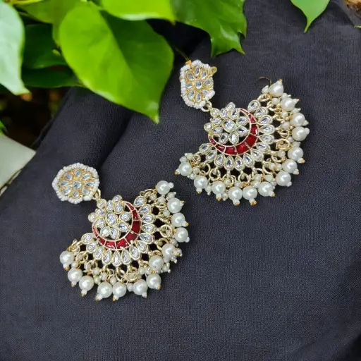 Kundan stone earrings with small meenakari work (code 125)