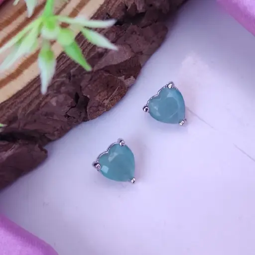 CZ heart shape stone ear stud (code 138)